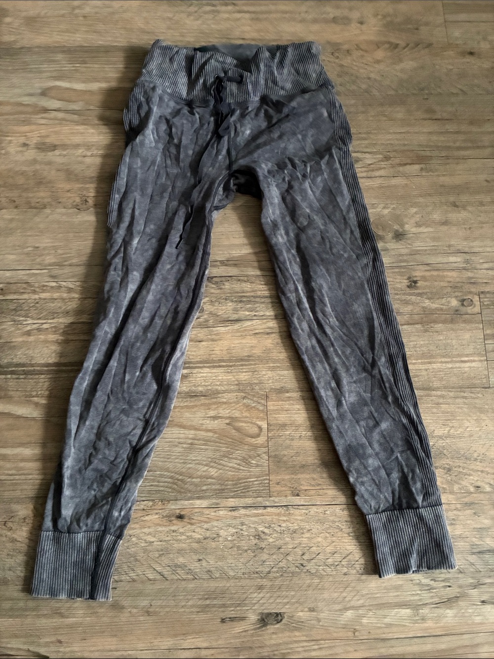 PINK Victoria Secret Gray Tie-Dye Jogger Leggings